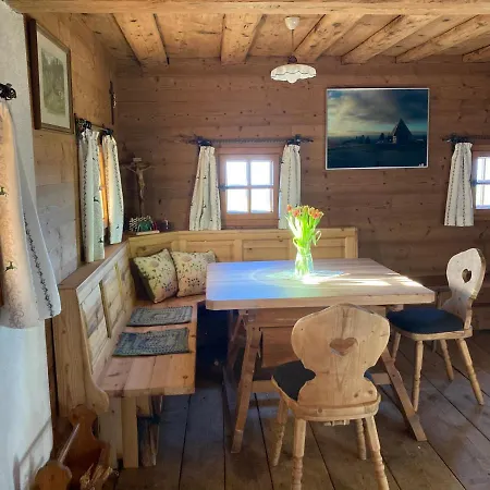 Gastkeusche Hoess Feriehus *